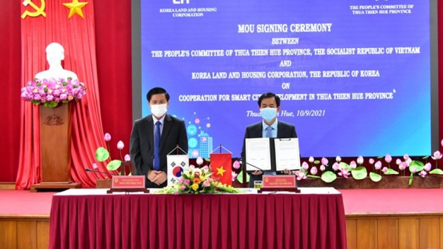 Thua Thien-Hue embarks on smart city development with Korean firm